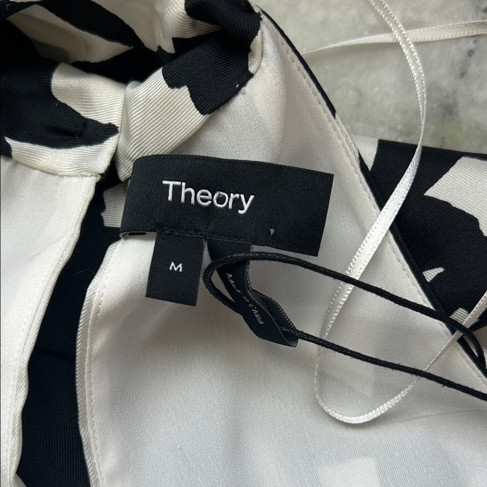 Theory Georgette Black and White Silk Printed Halter Top | M - Picture 6 of 7